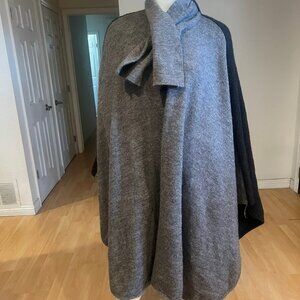 DESIGNER VINTAGE WOOL BLEND TWO TONE CAPE PONCHO ONE SIZE